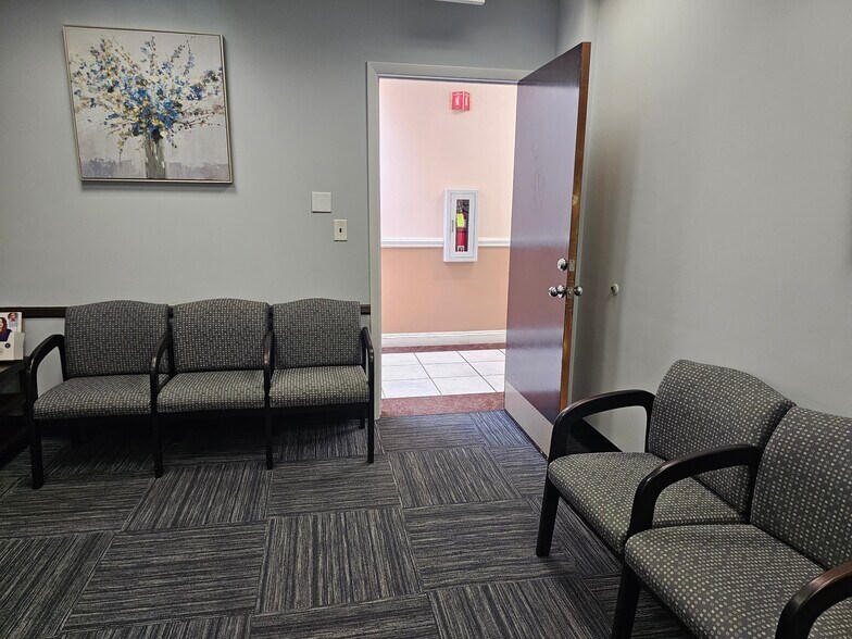 More Photos Of 500 Montauk Hwy, West Islip Medical For Lease