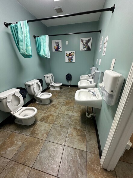 More Photos Of 895 Oglethorpe Ave, Athens Daycare Center For Sale