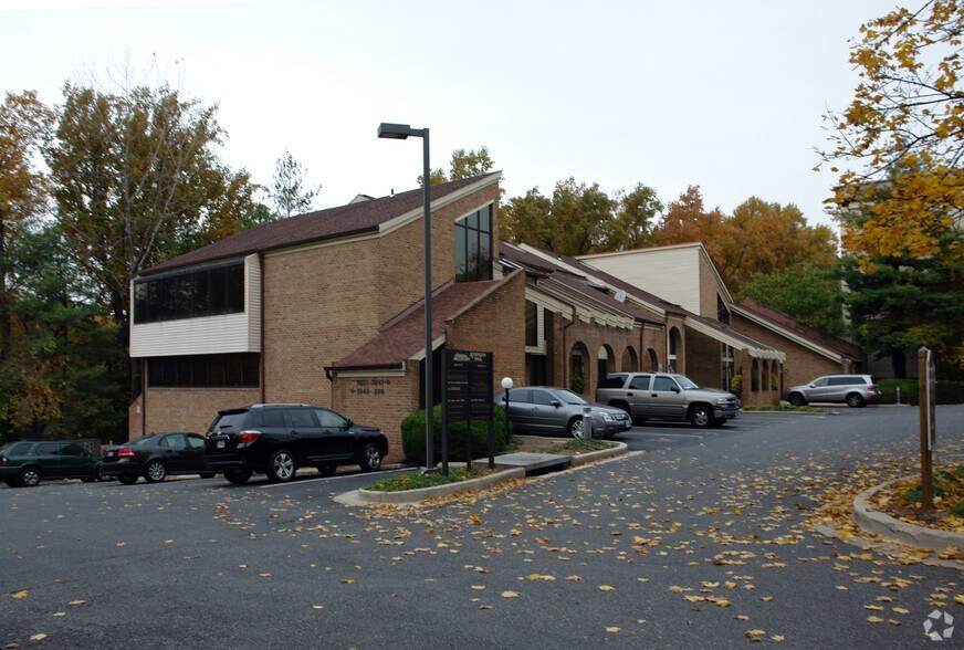 Primary Photo Of 3821-3859 Farragut Ave, Kensington Office For Sale