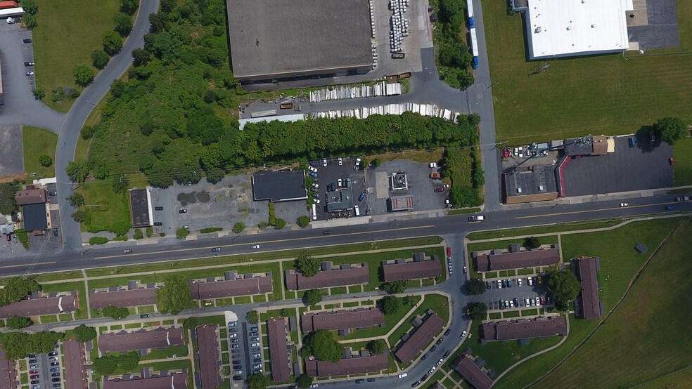 More Photos Of 1130 Pembroke Rd, Bethlehem Storefront Retail Residential For Lease