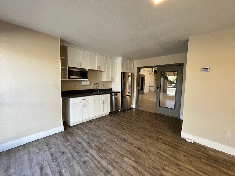 More Photos Of 1130 Independence Ave, Mountain View Light Manufacturing For Lease