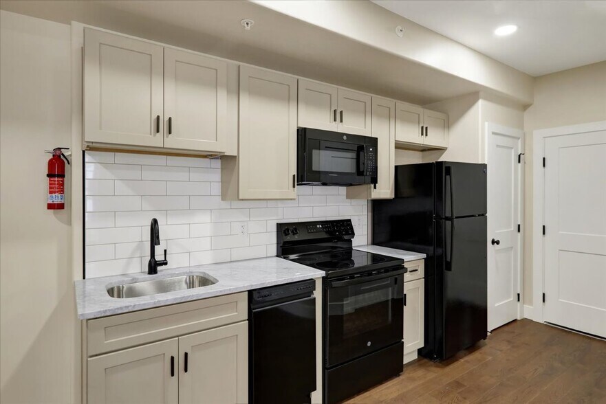 More Photos Of 241 S 5th St, Reading Apartments For Sale