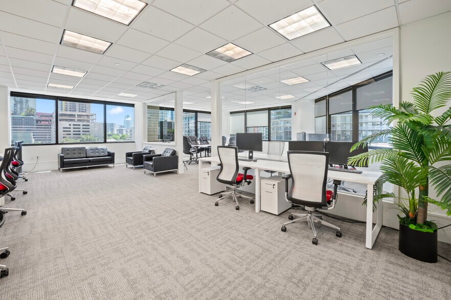 More Photos Of 1200 Brickell Ave, Miami Office For Sale