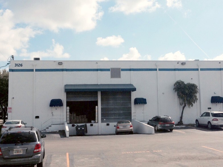 More Photos Of 3126 John P Curci Dr, Hallandale Beach Warehouse For Lease