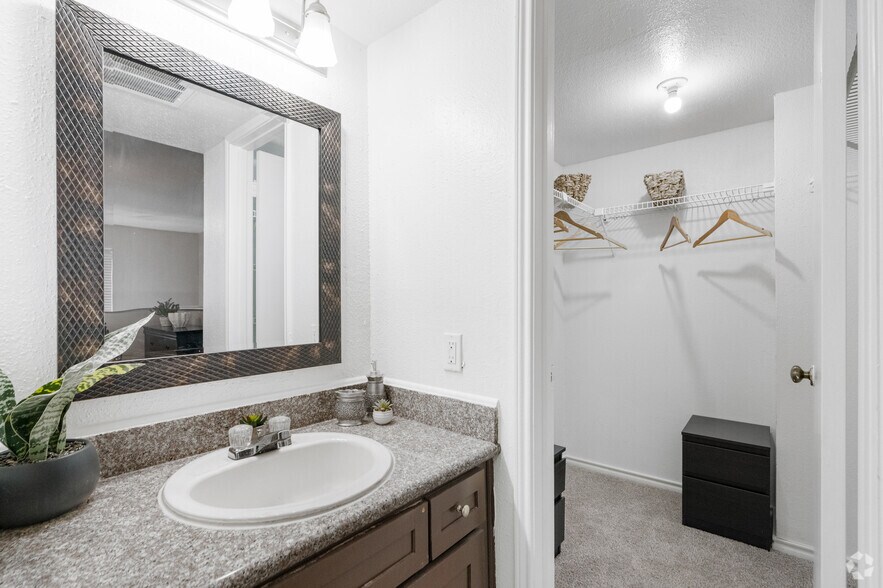 More Photos Of 8600 S Course Dr, Houston Apartments For Sale