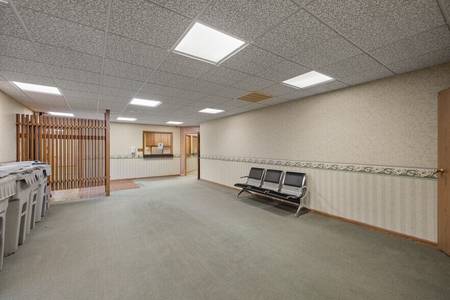 More Photos Of 370 Cline Ave, Mansfield Office Residential For Sale