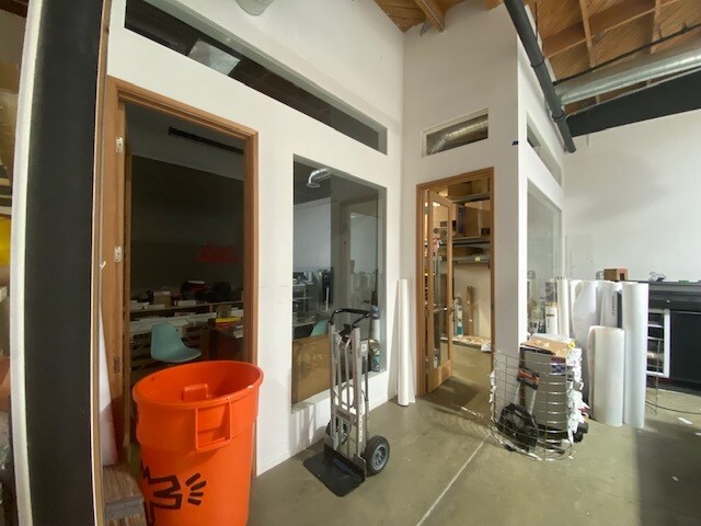 More Photos Of 4200 Sepulveda Blvd, Culver City Office For Lease