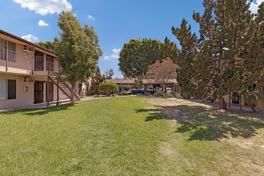 More Photos Of 1629 W Ball Rd, Anaheim Apartments For Sale