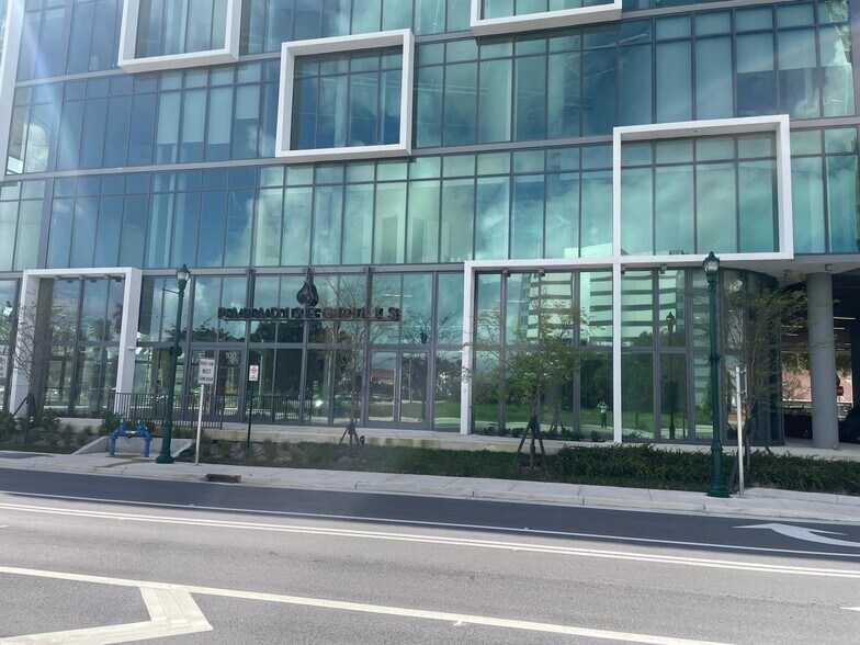 More Photos Of 21290 Biscayne, Aventura Office For Lease