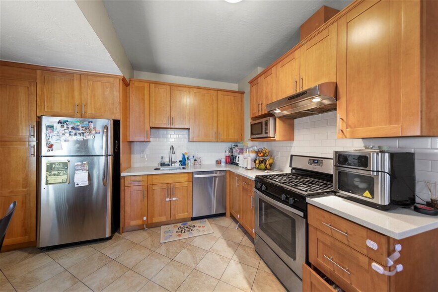 More Photos Of 321 Grand Blvd, San Mateo Multifamily For Sale