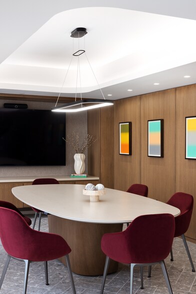 More Photos Of 560 Lexington Ave, New York Office For Lease