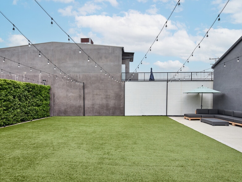 More Photos Of 112 Arena St, El Segundo Office For Sale