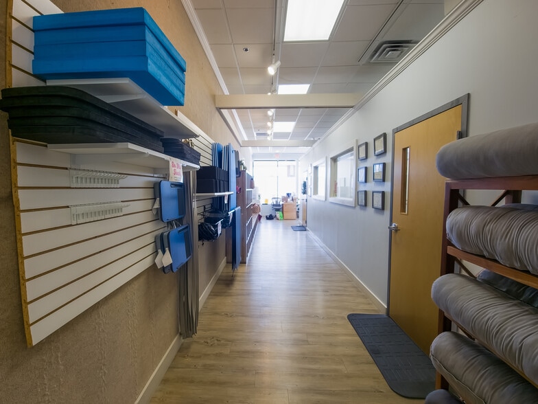 More Photos Of 125 Church St, Pembroke Freestanding For Lease