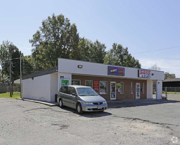 Primary Photo Of 1616 N Graham St, Charlotte Freestanding For Lease