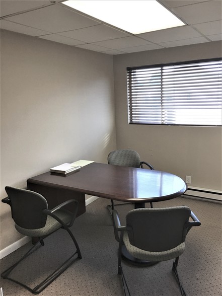 More Photos Of 32 South St, Waltham Medical For Sale