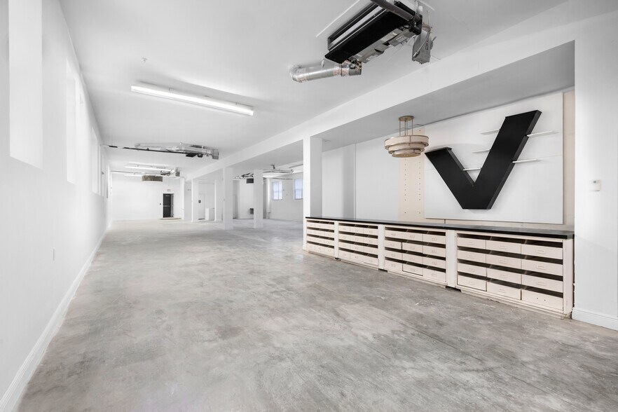 More Photos Of 727 Collins Ave, Miami Beach Apartments For Sale