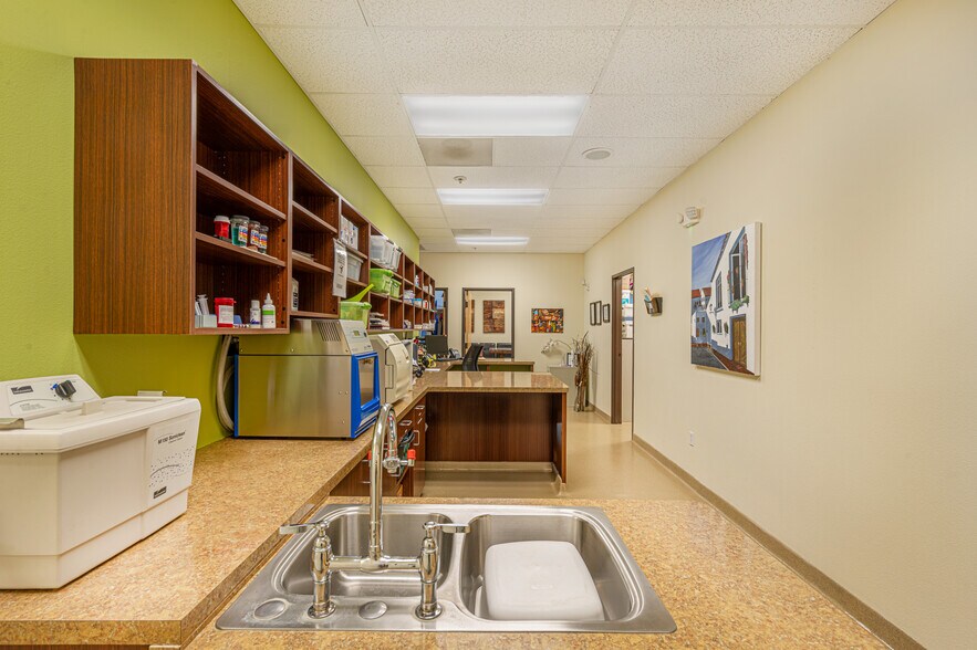 More Photos Of 4863 Old Redwood Hwy, Santa Rosa Office For Sale