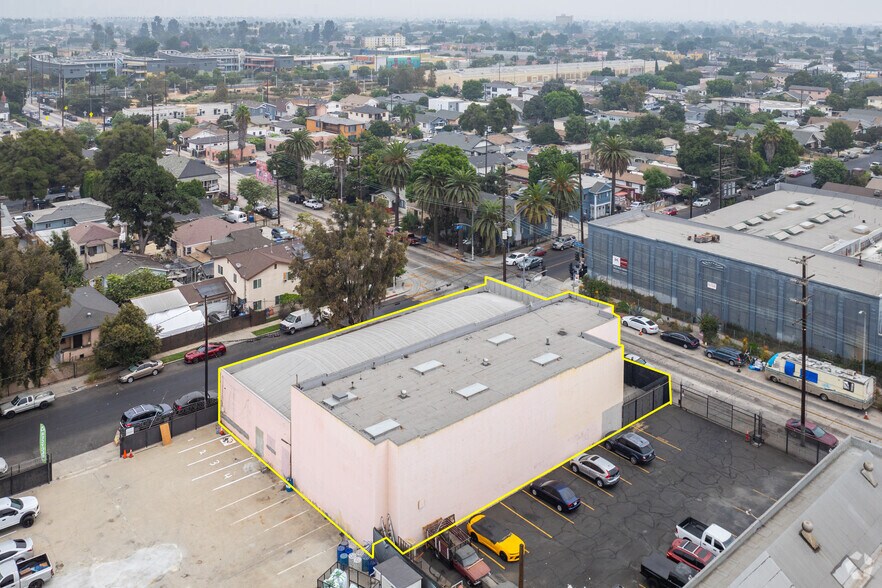 More Photos Of 5701-5709 S San Pedro St, Los Angeles Manufacturing For Lease
