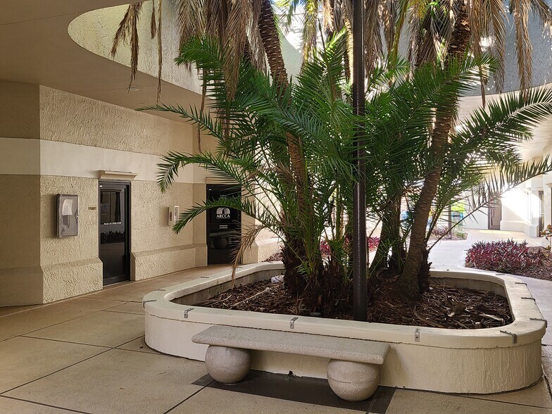 More Photos Of 3023 Eastland Blvd, Clearwater Office For Sale