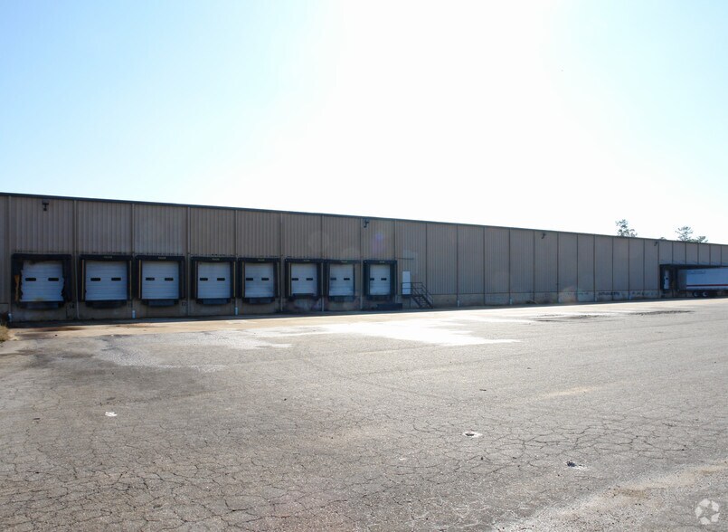 More Photos Of 7775 Chattsworth Rd, Midland Distribution For Lease