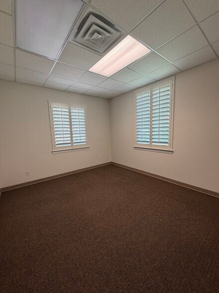 More Photos Of 6230 Colleyville Blvd, Colleyville Business Park For Lease