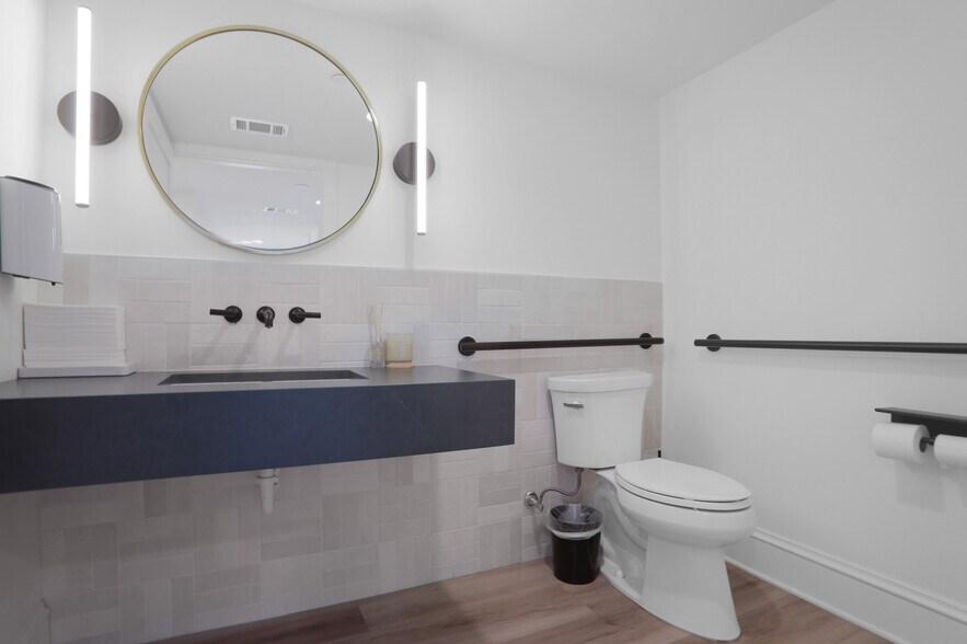 More Photos Of 1074 Ponce De Leon Ave, Atlanta Office For Sale