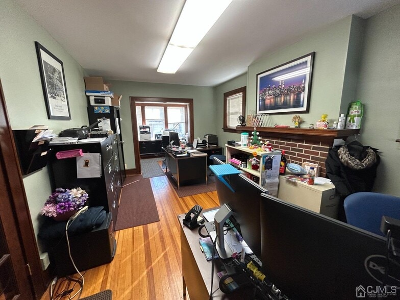 More Photos Of 227 Main St, Woodbridge Office For Sale