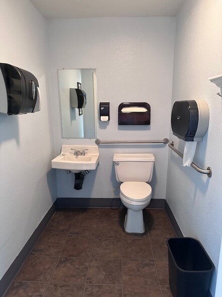 More Photos Of 3700 N Rancho Dr, Las Vegas Auto Repair For Sale