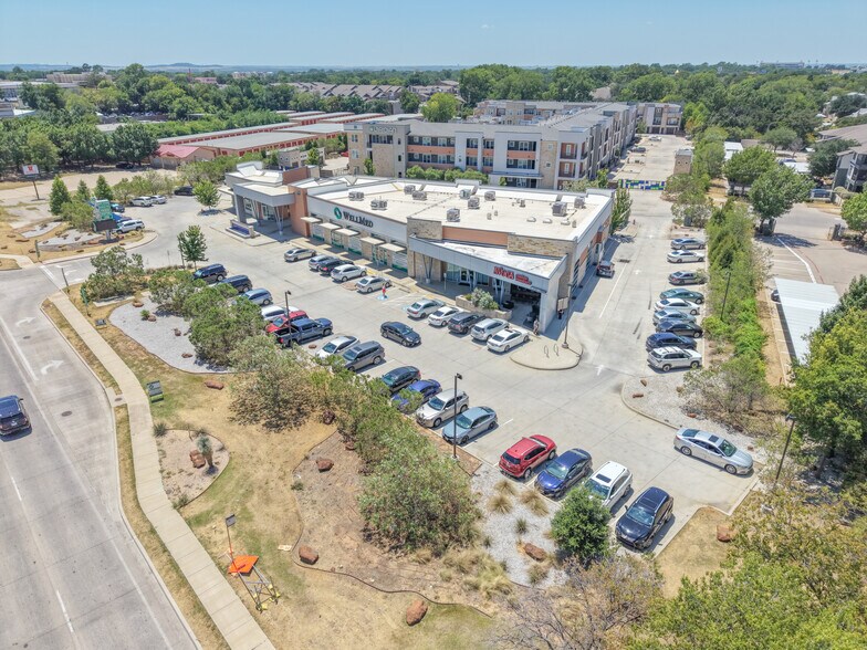 More Photos Of 500 Fort Worth Dr, Denton Storefront Retail Office For Sale