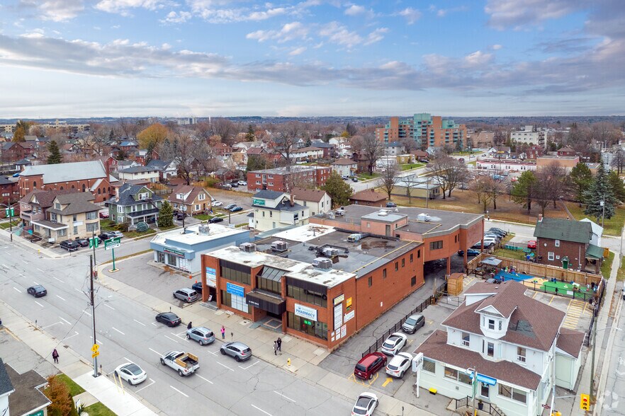More Photos Of 111 Simcoe St N, Oshawa Office For Lease