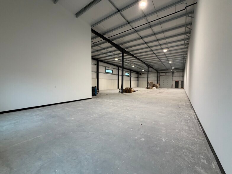 More Photos Of 830 Wesco Pky, Sheridan Warehouse For Lease