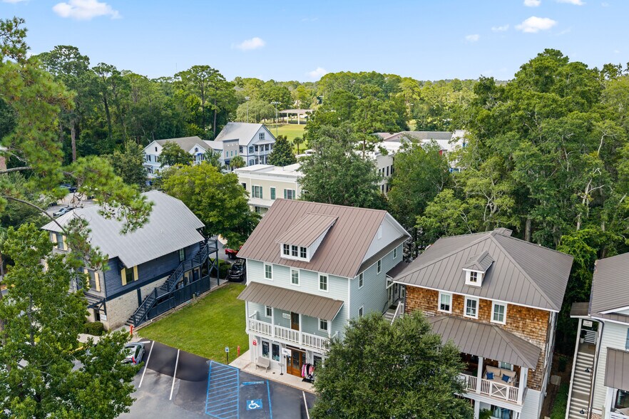 More Photos Of 8 State of Mind St, Bluffton Loft Creative Space For Sale