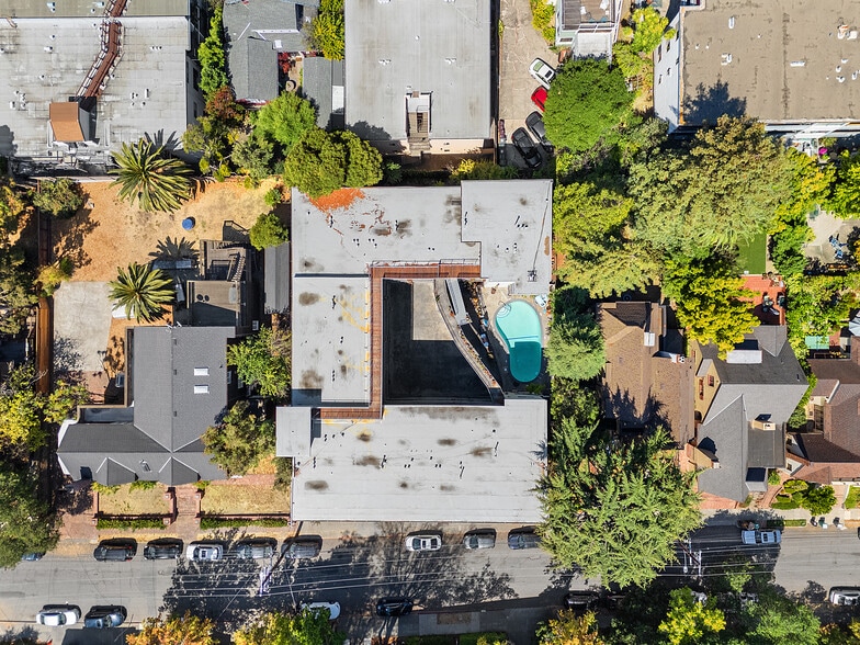 More Photos Of 671 Vernon St, Oakland Apartments For Sale