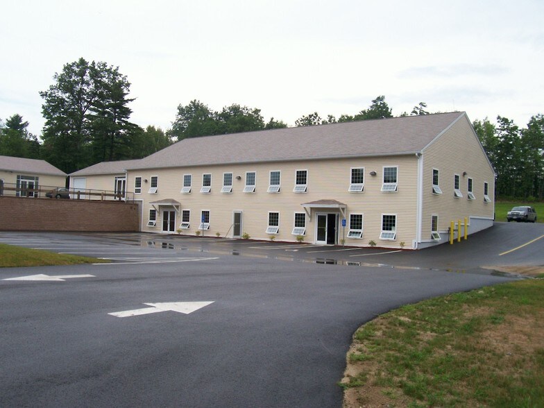 More Photos Of 45 Londonderry Tpke, Hooksett Office For Lease