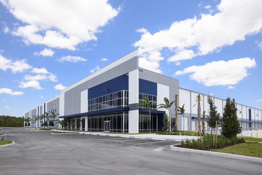 Primary Photo Of 15500 Venture Way, Jupiter Distribution For Lease