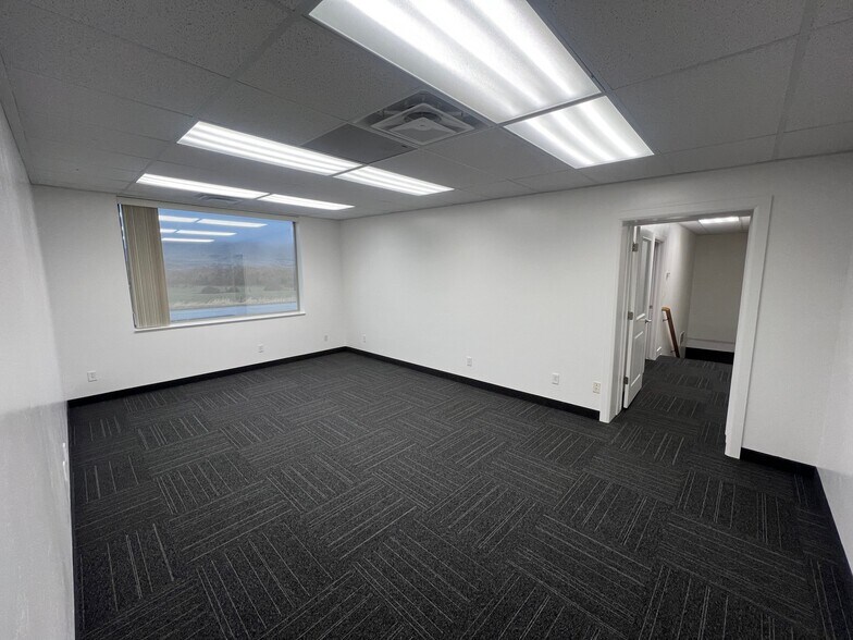 More Photos Of 1693 W American Way, Payson Warehouse For Lease