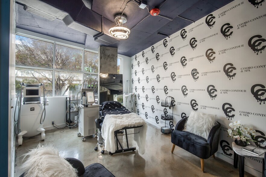 More Photos Of 2424 S Dixie Hwy, Coconut Grove Loft Creative Space For Sale