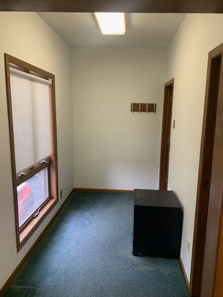 More Photos Of 35 Brant Ave, Clark Office For Sale