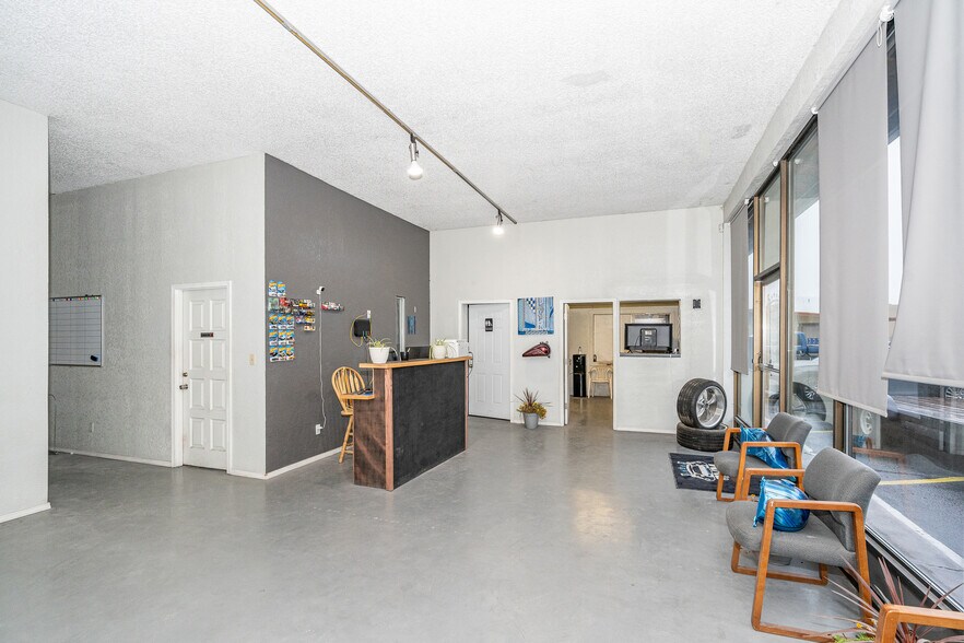 More Photos Of 539 N Tower Ave, Centralia Office For Sale