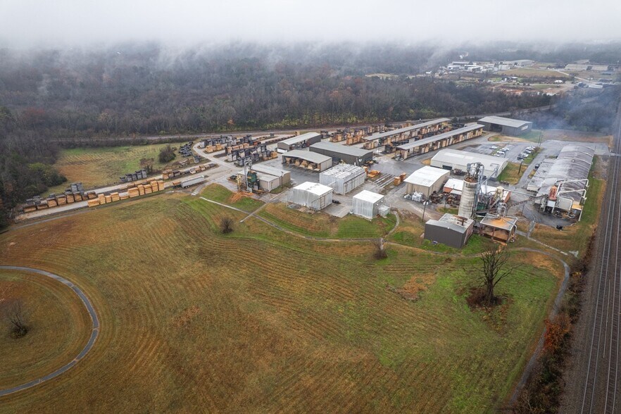 More Photos Of 105 S Austin Rd, Morristown Manufacturing For Sale