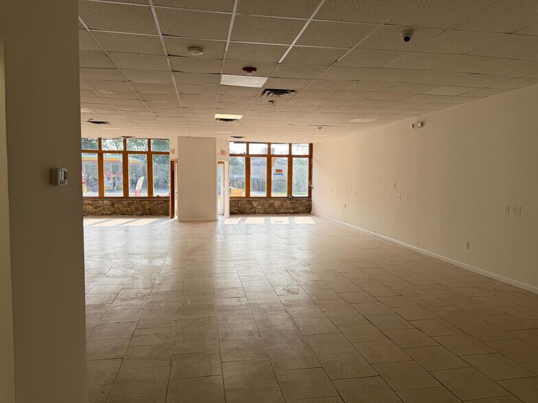 More Photos Of 15 S Route 9W, West Haverstraw Freestanding For Lease
