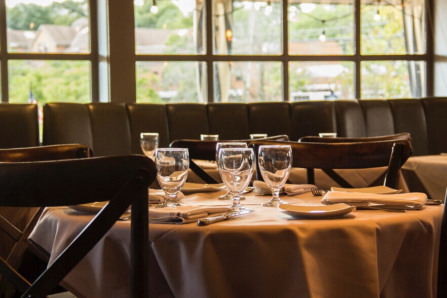 More Photos Of 203-223 E Putnam Ave, Cos Cob Restaurant For Lease