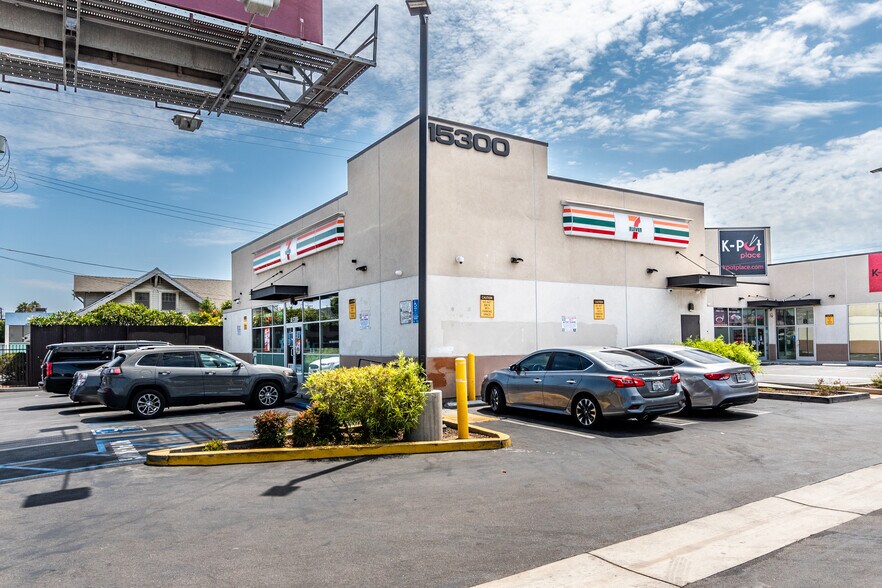 More Photos Of 15300 S Figueroa St, Gardena General Retail For Sale