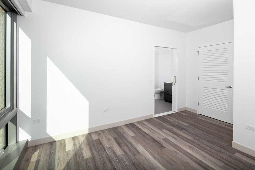 More Photos Of 1177 Market St, San Francisco Apartments For Lease