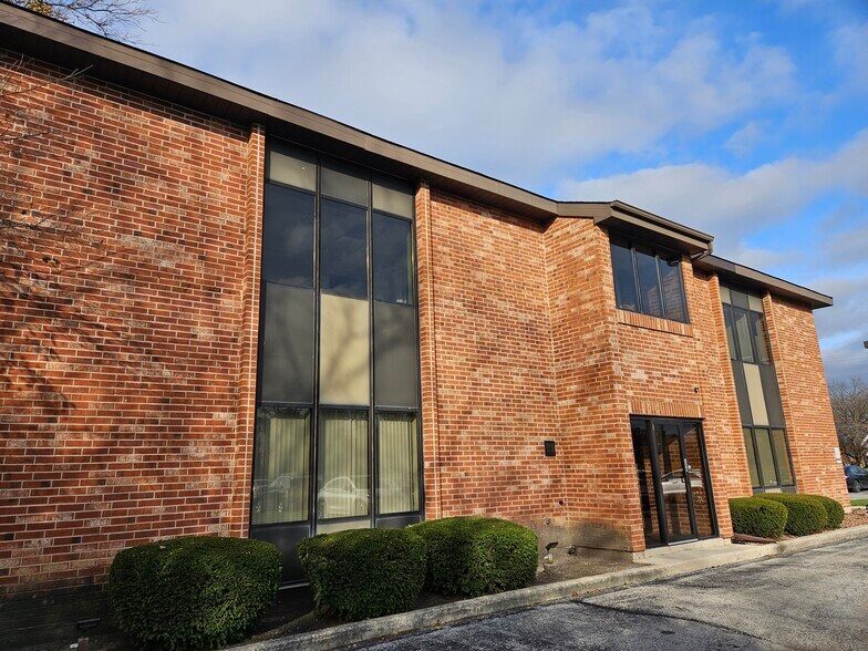 More Photos Of 19150 S Kedzie Ave, Flossmoor Office For Lease