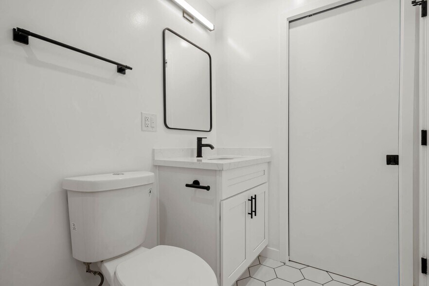 More Photos Of 8419-8425 S Western Ave, Los Angeles Apartments For Sale