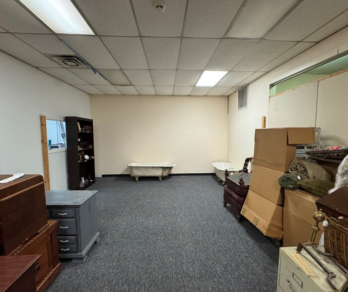 More Photos Of 4767 Rivers Ave, Charleston Warehouse For Lease