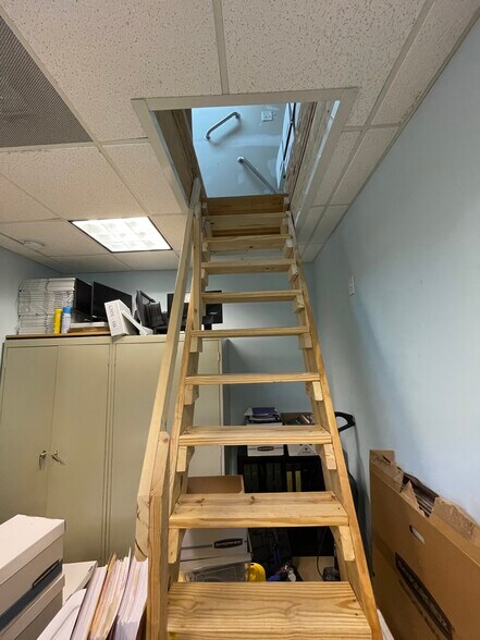 More Photos Of 4646 Princess Anne Rd, Virginia Beach Office For Sale