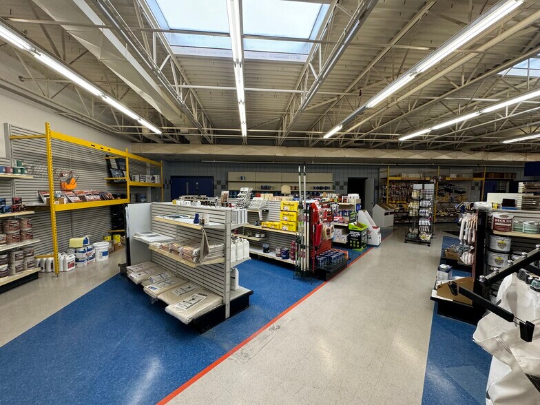 More Photos Of 415 Baker St, Lansing Warehouse For Sale