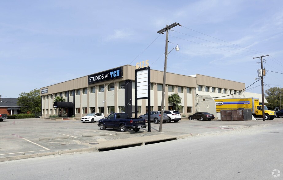 Primary Photo Of 6125 Airport Fwy, Haltom City Office For Lease